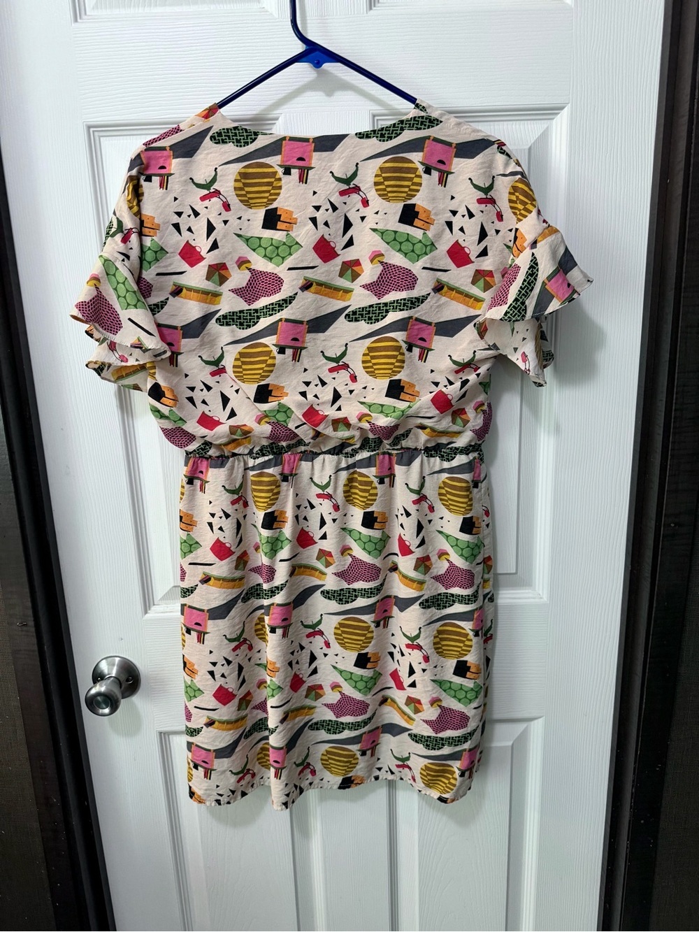 THML Retro Abstract Print Faux Wrap Flutter Ruffle Sleeves Mini Dress Sz M - Picture 5 of 8